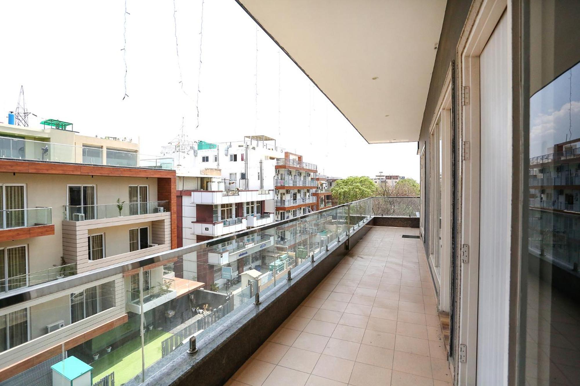 Fabhotel Skylight Inn Near Medanta Hospital Гургаон Екстериор снимка