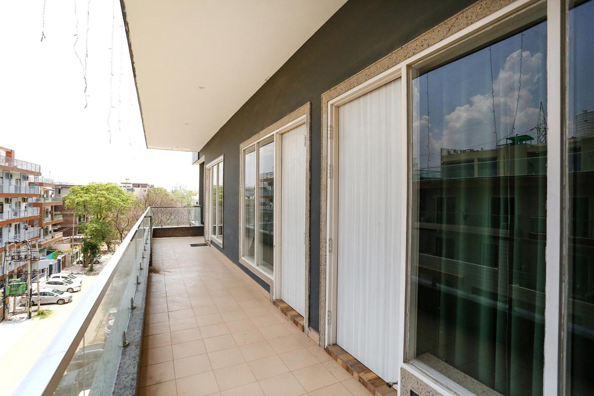 Fabhotel Skylight Inn Near Medanta Hospital Гургаон Екстериор снимка